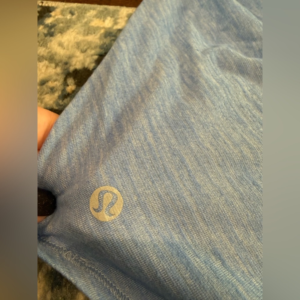 Lululemon wild tank top blue and black cheetah bra attached size 6 EUC - Picture 3 of 5